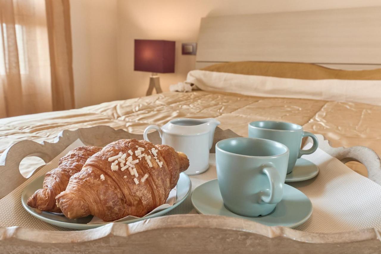 Warda A12 Apartment 데센자노델가르다 외부 사진