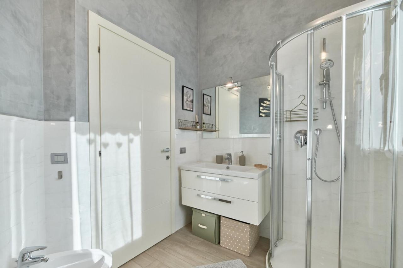 Warda A12 Apartment 데센자노델가르다 외부 사진